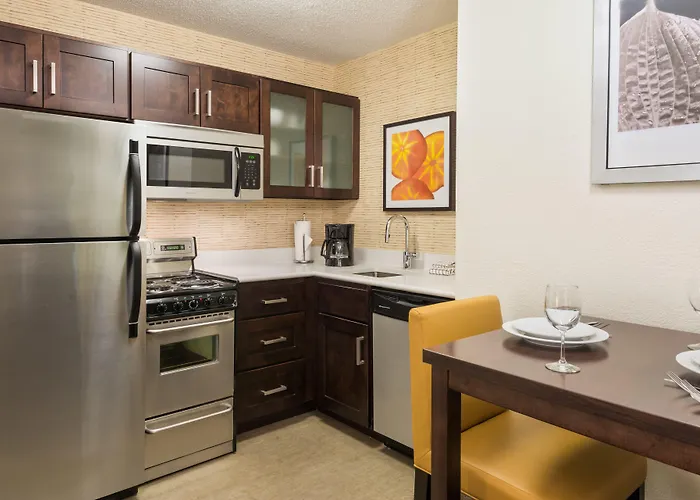Hotel North I-10 Capital Circle 3*