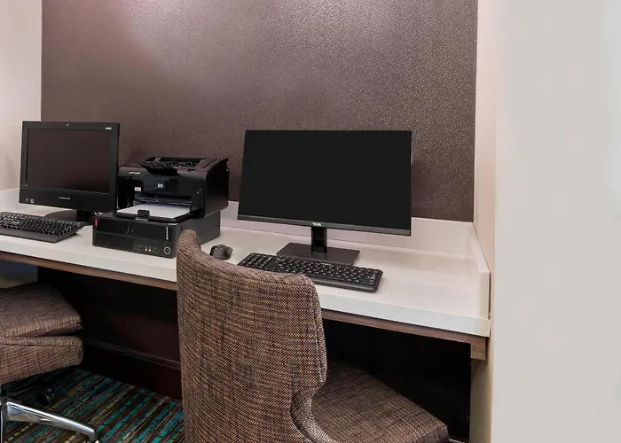 Hotel North I-10 Capital Circle 3*