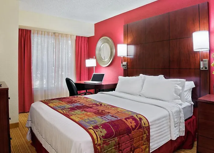 North I-10 Capital Circle Hotel