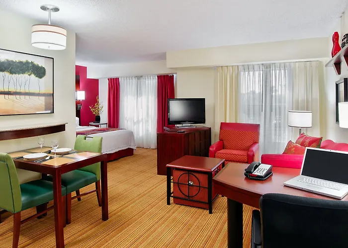 North I-10 Capital Circle Hotel 3*